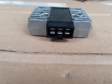 Регулятор напряжения Kawasaki Zephyr 550.