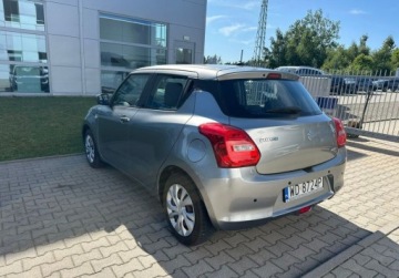 Suzuki Swift VI Hatchback Facelifting 1.2 DualJet SHVS 83KM 2020 Suzuki Swift 1.2 SVHS 83 KM wersja Premium - faktura VAT23 1.2 Benzyna, zdjęcie 5