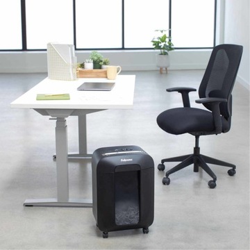 Фирменный измельчитель FELLOWES LX85, P4 на 12 листов. + 90 злотых НАЗАД от Fellowes