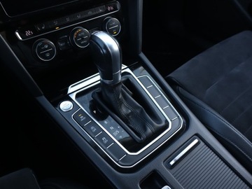 Volkswagen Passat B8 Limousine 1.8 TSI BlueMotion Technology 180KM 2017 VW Passat 1.8 TSI, Salon Polska, Automat, Skóra, zdjęcie 12