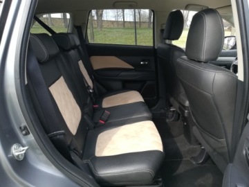 Mitsubishi Outlander III SUV Facelifting 2015 2.0 MIVEC 150KM 2016 Mitsubishi Outlander III 2.0 Intense+//4WD//Aut.//LPG//7-os, zdjęcie 30