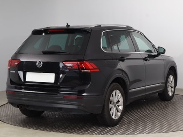 Volkswagen Tiguan II SUV 1.5 TSI EVO 150KM 2020 VW Tiguan 1.5 TSI, Salon Polska, Serwis ASO, DSG, zdjęcie 4