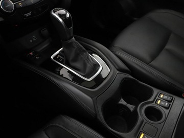 Nissan X-Trail III Terenowy Facelifting 1.3 DIG-T 158KM 2021 Nissan X-Trail Panorama Navi Czujniki parkowania, zdjęcie 28