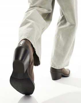 ДИЗАЙНСКИЕ КОЖАНЫЕ БОТИНКИ С ВЫШИВКОЙ 46