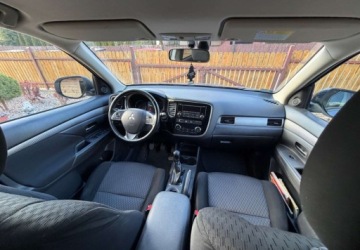 Mitsubishi Outlander III 2013 Mitsubishi Outlander Outlander 2.3 D 150 KM zadbany pozadny woz 2.3, zdjęcie 22