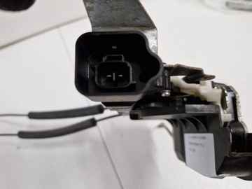 HUMMER H3 ZÁMEK DVEŘE PRAVÝ ZADNÍ 2 PIN