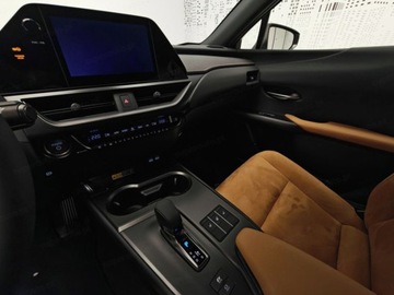 Lexus UX 2025 Od ręki - 300h Business 2.0 Hybrid Dynamic Force 199KM | Podgrzewane fotele, zdjęcie 10