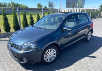 Volkswagen Golf VI Hatchback 5d 1.6 102KM 2009 Volkswagen Golf 1.6 mpi ,bezwypadek ,bez rdzy ,nowy rozrzad ,klima sprawna