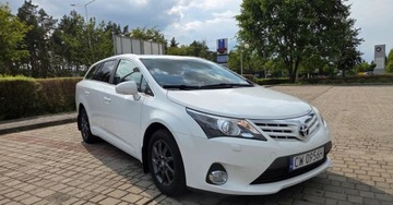 Toyota Avensis III Wagon Facelifting 2.0 D-4D 124KM 2015 Toyota Avensis SALON Navi, KAMERA przebieg wpisuje na fakturzeOrg.lakier1w, zdjęcie 3