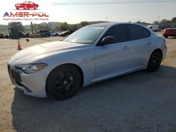 Alfa Romeo Giulia II Sedan Facelifting 2.0 Turbo 280KM 2021 Alfa Romeo Giulia Sport 2021 2.0l 2.0 Benzyna 280KM