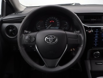 Toyota Corolla XI Sedan Facelifting 1,33 Dual VVT-i 99KM 2017 Toyota Corolla 1.3 Dual VVT-i, Salon Polska, zdjęcie 15