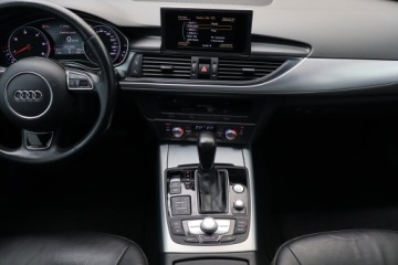 Audi A6 C7 Avant Facelifting 2.0 TDI ultra 190KM 2016 Audi A6 2.0 TDI, 187 KM, Automat, Skóra, Navi, zdjęcie 11