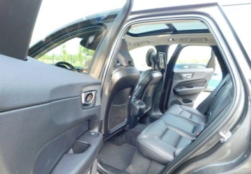 Volvo XC60 II Crossover T5 250KM 2019 Volvo XC 60 z Gwarancja Full Opcja Inscription Model 2020r 2.0 Benzyna, zdjęcie 10
