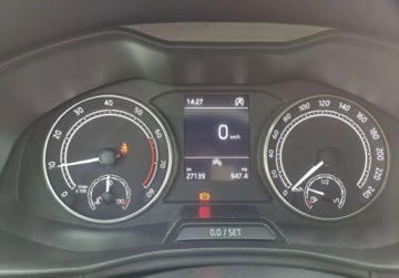 Skoda Kamiq Crossover 1.0 TSI 95KM 2023 Skoda Kamiq Skoda Kamiq Ambition 1.0 TSI 95KM Kamera LED Clima 95KM, zdjęcie 17