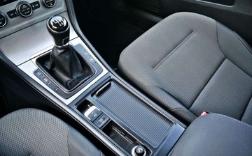 Volkswagen Golf VII Hatchback 3d 2.0 TDI-CR DPF 150KM 2014 Volkswagen Golf 2.0 TDI Highline Ksenon Radar Nawigacja, zdjęcie 37