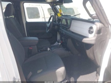 Jeep Wrangler IV 2024 Jeep Wrangler 4-Door Sahara 2024 3.6 Benzyna 285KM, zdjęcie 9