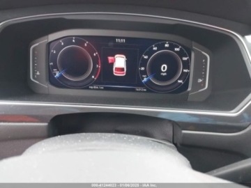 Volkswagen Tiguan II 2022 Volkswagen Tiguan Sel R-Line, 2022r., 4x4, 2.0L 2.0 Benzyna 184KM, zdjęcie 10