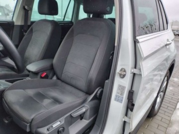 Volkswagen Tiguan II SUV Facelifting 1.5 TSI 150KM 2021 Volkswagen Tiguan FVmarza Salon PL niski przebieg LED Matrix Kamera 360 ASO, zdjęcie 10