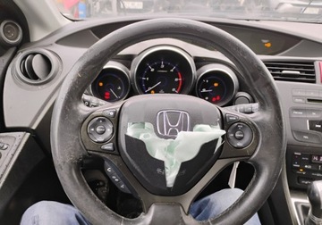 Honda Civic IX Hatchback 5d 1.6 i-DTEC 120KM 2013 Honda Civic 2013r, 1.6 Diesel. Uszkodzony lewy przod i tyl. 1.6 Diesel, zdjęcie 11