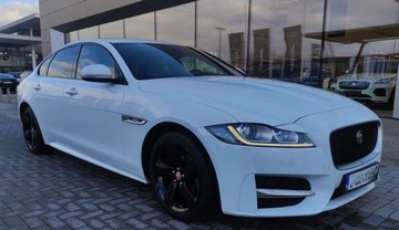 Jaguar XF II Sedan 2.0 i4P 250KM 2019 Jaguar XF JAGUAR XF 2.0P i4 250KM RWD AUTO R-Sport MY20 FV 23 2.0 Benzyna, zdjęcie 11