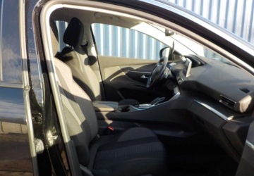 Peugeot 5008 II Crossover 1.5 BlueHDI 130KM 2020 Peugeot 5008 Okazja 1.5 Diesel 131KM, zdjęcie 9