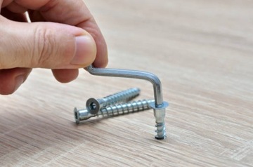 Шуруп-конфирмат для дерева 6,4х50мм 100 шт.