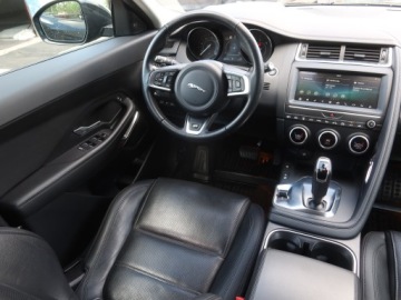 Jaguar E-Pace SUV 2.0 i4D 180KM 2020 Jaguar E-Pace D180 AWD, Salon Polska, Serwis ASO, zdjęcie 6