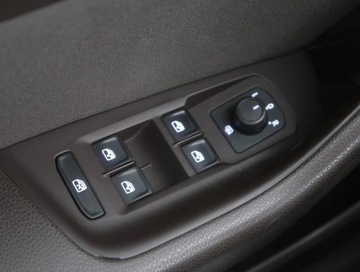 Volkswagen Passat B8 Variant 2.0 TDI BlueMotion SCR 150KM 2016 VW Passat 2.0 TDI, Salon Polska, Serwis ASO, Navi, zdjęcie 16