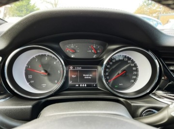 Opel Insignia II Sports Tourer Facelifting 2.0 Diesel 174KM 2021 Opel Insignia Salon Pl / Bezwypadkowy / Automat, zdjęcie 15