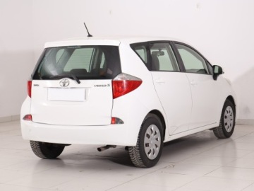 Toyota Verso-S 1.33 Dual VVT-i 99KM 2013 Toyota Verso-S 1.33 VVT-i, GAZ, Klima, zdjęcie 4