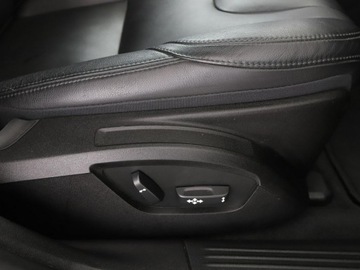 Volvo V40 II Hatchback Facelifting 2.0 D2 120KM 2018 Volvo V40 GRATIS! Pakiet Serwisowy o wartości 600, zdjęcie 35