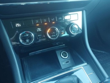 Skoda Superb III Liftback Facelifting 2.0 TDI SCR 150KM 2019 Skoda Superb 2.0 TDI 150KM DSG BiXenonCzujnikiSalonPL 2.0 Diesel 150KM, zdjęcie 20