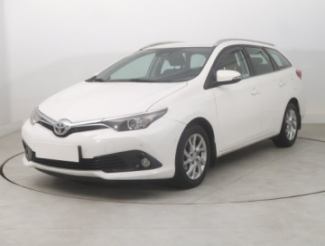 Toyota Auris II Touring Sports Facelifting 1.6 Valvematic 132KM 2016 Toyota Auris 1.6 Valvematic, Salon Polska, zdjęcie 1