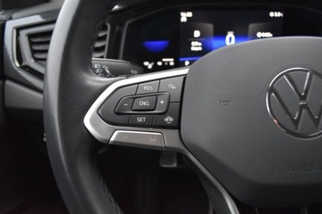 Volkswagen Taigo 1.0 TSI 110KM 2022 Volkswagen Taigo SalonPL 110KM TSI DSG Life APPconnect Pakiety Pod.Fotel D, zdjęcie 13