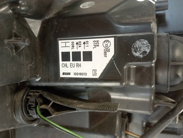 NISSAN QASHQAI II 2 J11 LAMPA PRAWA PRZÓD PRZEDNIA EUROPA