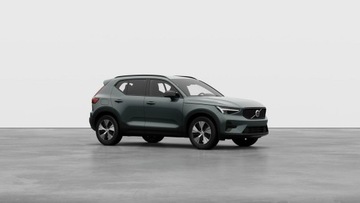 Volvo XC40 Crossover Facelifting 2.0 B4 197KM 2025 Volvo XC 40 Plus Dark B4 Mild Hybrid Benzyna, zdjęcie 3
