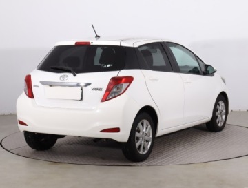 Toyota Yaris III Hatchback 5d 1.33 Dual VVT-i 99KM 2013 Toyota Yaris 1.33 Dual VVT-i, Klima, Parktronic, zdjęcie 4