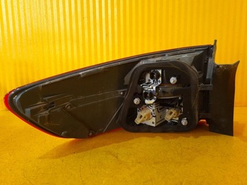 BMW X6 E71 FACELIFT SVĚTLO ZADNÍ PRAVÁ 7295002