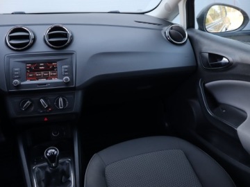 Seat Ibiza IV Hatchback 5d Facelifting 1.2 TSI 90KM 2016 Seat Ibiza 1.2 TSI, Salon Polska, Klima, zdjęcie 7