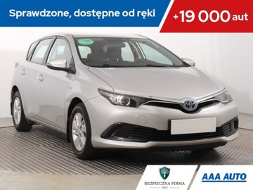 Toyota Auris II Hatchback 5d Facelifting 1.8 Hybrid 136KM 2016 Toyota Auris Hybrid, Salon Polska, Automat, Klima