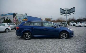 Toyota Avensis III Wagon Facelifting 2015 2.0 Valvematic 152KM 2018 Toyota Avensis 2.0152 KM Premium Salon PL Fvat..., zdjęcie 4