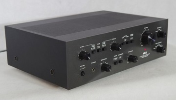 AKAI AM-2400, хороший стереоусилитель. Оригинальная инструкция.