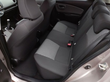Toyota Yaris III Hatchback 5d Facelifting 1.33 Dual VVT-i 99KM 2015 Toyota Yaris 1.33 Premium III (2011-2019) 1.33VVT-, zdjęcie 10