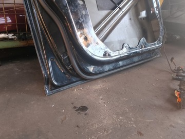 DVEŘE LEVÉ PŘEDNÍ LEVÝ VW TOURAN