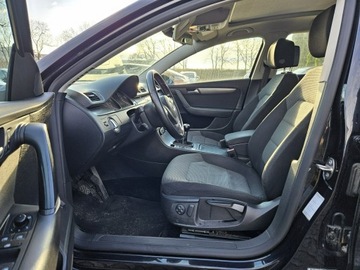Volkswagen Passat B7 Variant 1.6 TDI CR DPF BlueMotion 105KM 2011 Volkswagen Passat 1,6 diesel 105KM nawigacja, zdjęcie 4