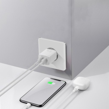 ЗАРЯДНОЕ УСТРОЙСТВО BASEUS, КОМПАКТНОЕ, БЫСТРОЕ, МОЩНОЕ, 2x USB, 10,5 Вт, 2 А.