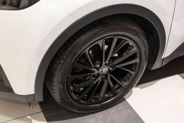 Toyota C-HR II SUV 2.0 Hybrid Dynamic Force 197KM 2024 Toyota C-HR 2.0 Hybrid Dynamic Force GR Sport 2.0 Hybryda 197KM, zdjęcie 32