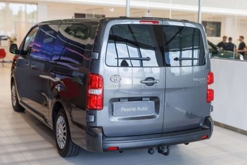 Toyota 2022 Toyota Proace Verso Verso 1.5 D4-D Long Business 1.5 Diesel 120KM, zdjęcie 3