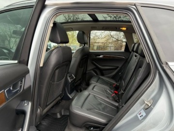 Audi Q5 I SUV 3.2 FSI 270KM 2010 Audi Q5 3.2 FSI S-TRONIC QUATTRO AUTOMAT SKORY XENONY GRZANE FOTELE PANORA, zdjęcie 5