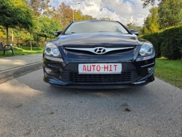 Hyundai i30 I CW Facelifting 1.6 CRDi 115KM 2011 Hyundai i30 Klimatronik Aluminiowe Felgi Czujniki Parkowania 1.6 Diesel, zdjęcie 2